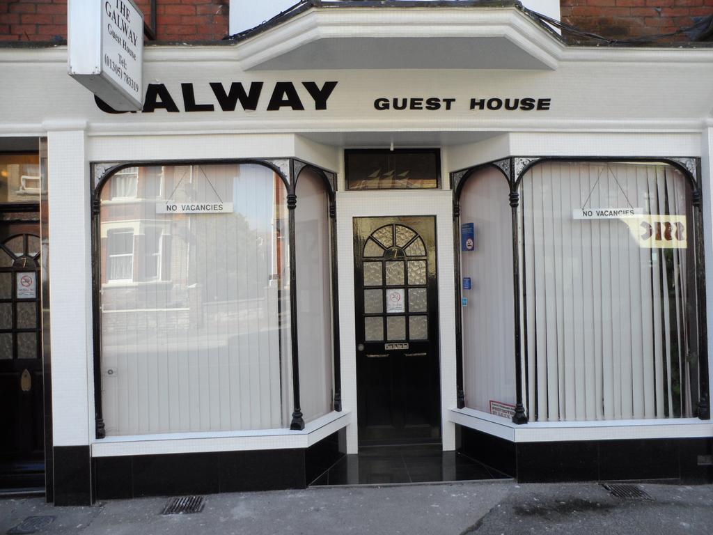 Galway Guest House Уеймут Екстериор снимка