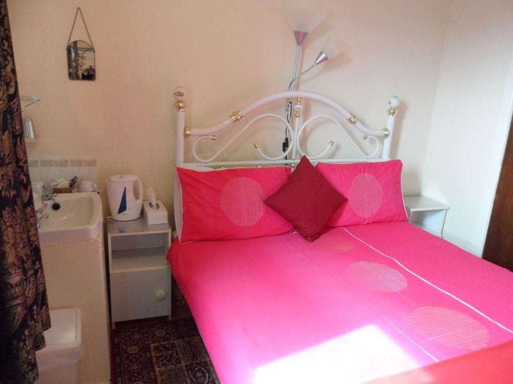 Galway Guest House Уеймут Екстериор снимка