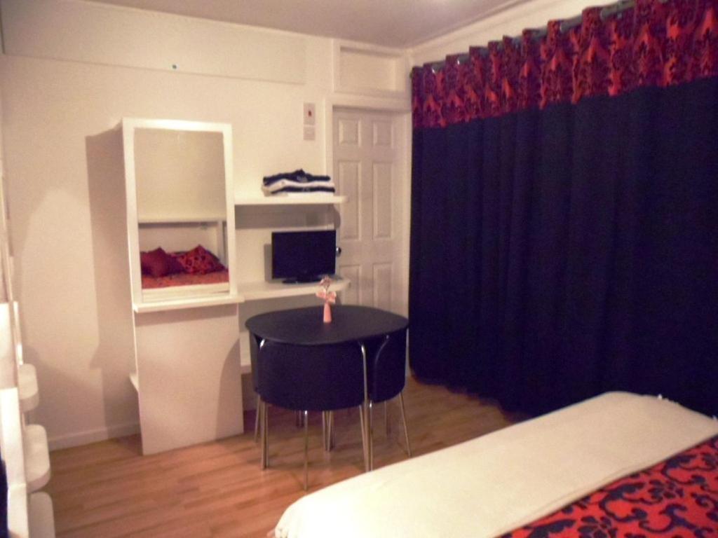 Galway Guest House Уеймут Екстериор снимка