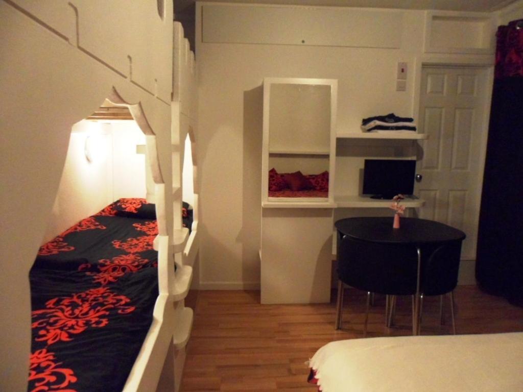 Galway Guest House Уеймут Екстериор снимка