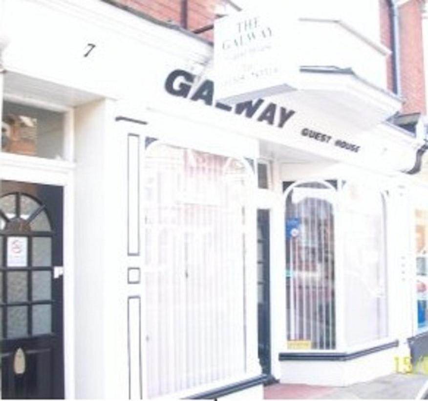 Galway Guest House Уеймут Екстериор снимка